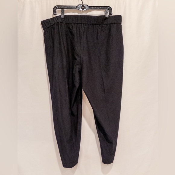 Eileen Fisher Black Stretch Pull-On Cropped Pants with Pockets - XL - Picture 3 of 3